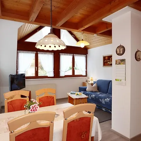 Haus Gerlinde בית הארחה 3*