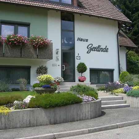 Haus Gerlinde בית הארחה צל אם האמרשבאך